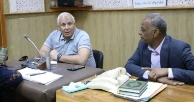 محافظ الوادي الجديد يخصص نقل بأسعار رمزية للطلاب المكفوفين داخل المدينة