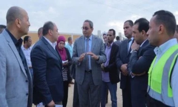 محافظ قنا ورئيس هيئة تنمية الصعيد يتفقدان مشروع مزرعة شتلات القصب بالمراشدة