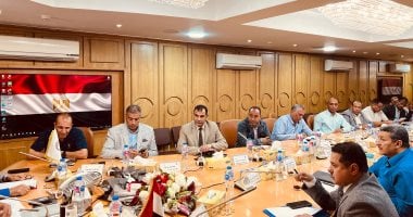 محافظ قنا يطالب بتسريع إجراءات التقنين والتصالح وإكمال معاينات التغيرات المكانية