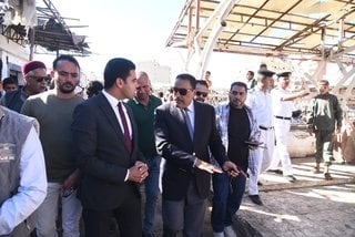 محافظ مطروح يتفقد إعادة تأهيل سوق الخضر والفاكهة العمومي بمرسى مطروح