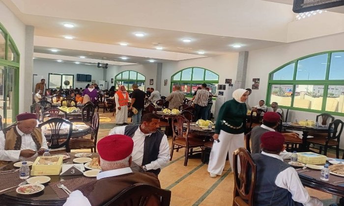 محافظ مطروح يشارك أطفال ذوي الهمم احتفالهم الترفيهي في واحة سيوة