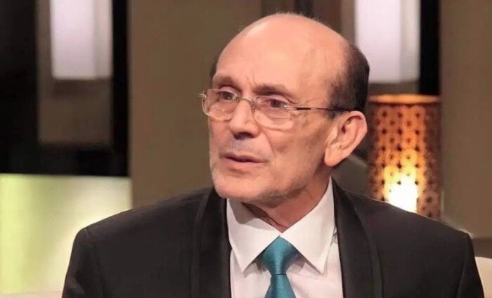 آخر تطورات الحالة الصحية لـ محمد صبحي.. عمرو عبد العزيز يطمئن محبيه