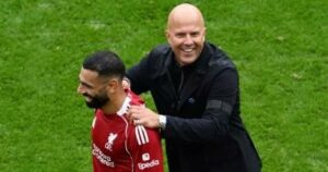 سلوت: هذا محمد صلاح الذى نريده جميعا