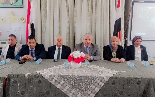 مدير تعليم الفيوم يشهد تنفيذ لقاءً مجتمعيًا بعنوان المشاركة الإيجابية في الانتخابات البرلمانية