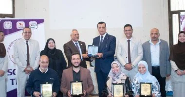 مدير تعليم سوهاج يحضر الحفل الختامي لمسابقة الإبداع الرقمي والتحول.