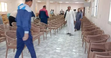 مدير مركز باريس يطلق مبادرة لدعم دور المناسبات المجتمعية بكراسي جديدة