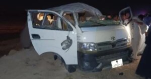 مصرع 4 وإصابة 11 في انقلاب ميكروباص بأسيوط على الطريق الصحراوي الغربي