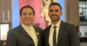 مغنى الأوبرا بحفل الافتتاح: فخور بتمثيل الحضارة المصرية بافتتاح المتحف الكبير.. فيديو