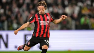 مودريتش يتألق في ميلان رغم بلوغه الأربعين ويحقق لقب لاعب الشهر مودريتش يتألق في ميلان رغم بلوغه الأربعين ويحقق لقب لاعب الشهر