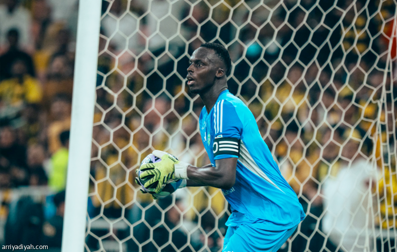 ميندي يتألق كأخطبوط أمام تصديات مثيرة في ديربي جدة