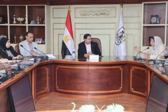 نائب محافظ بني سويف يتابع جهود رصد السلبيات البيئية بقرى ومراكز المحافظة