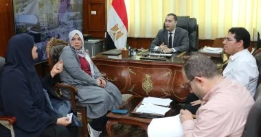 نائب محافظ كفر الشيخ يبحث شكاوى وطلبات المواطنين المتعددة