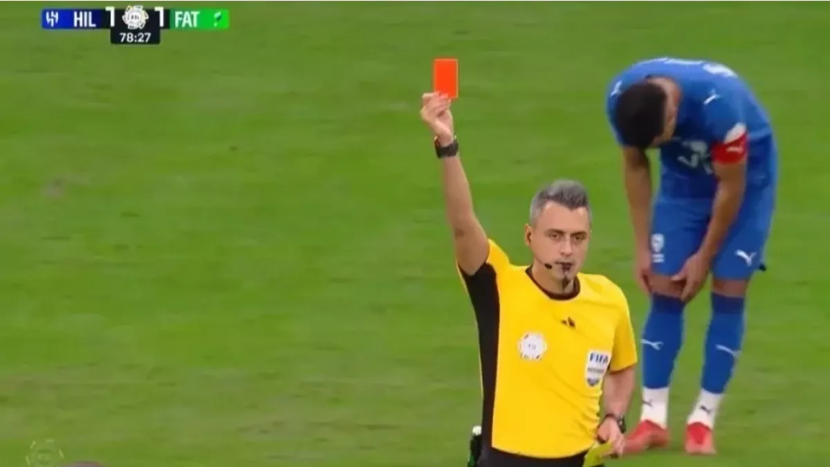 ناصر الدوسري والبطاقة الحمراء: خبير تحكيمي يكشف الحقائق المدهشة.