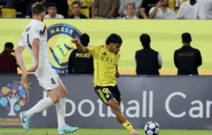 ناصر يعود للملاعب بعد غياب 21 يوما وجيسوس شكر اللاعبين