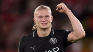 هالاند يؤكد عدم إمكانية مقارنة نفسه برونالدو وميسي بوضوح