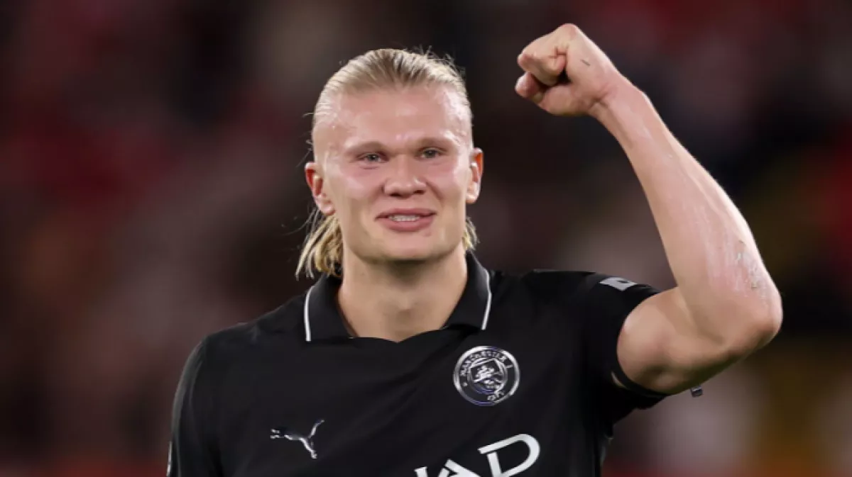 هالاند يؤكد عدم إمكانية مقارنة نفسه برونالدو وميسي بوضوح