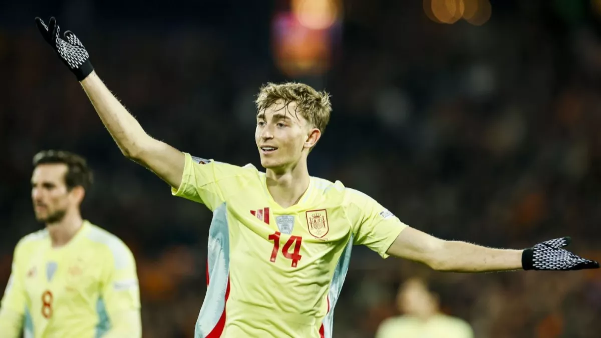 هويسين يواجه إلتشي في مباراة الدوري الإسباني القادمة.