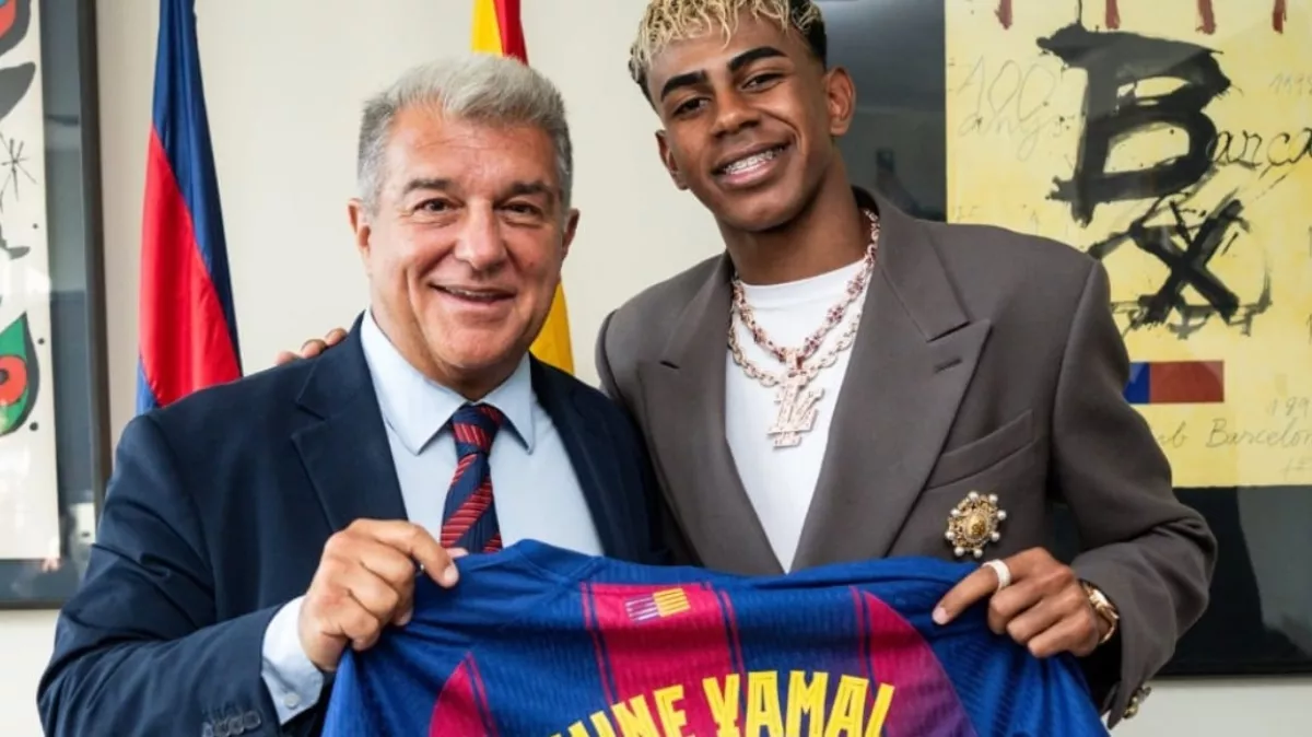 والد لامين يامال يبكي في محادثة هاتفية مع رئيس برشلونة!