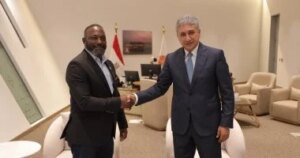 وزير السياحة يواصل لقاءاته برؤساء الوفود المشاركين في احتفالية افتتاح المتحف الكبير