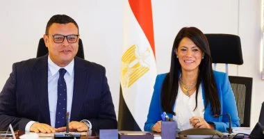 وزيرا التخطيط والإسكان يناقشان الموقف التنفيذى للمبادرة الرئاسية حياة كريمة