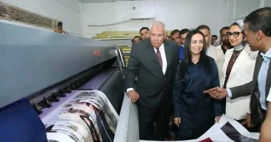 وزيرة التضامن ومحافظ الوادي الجديد يزوران مركز التدريب المهني بالصور
