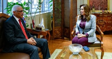 وزيرة التنمية المحلية تلتقي محافظ شمال سيناء لمناقشة المشروعات التنموية والخدمية.