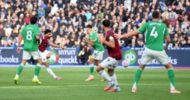 وست هام يضرب نيوكاسل يونايتد بثلاثية فى الدوري الإنجليزي