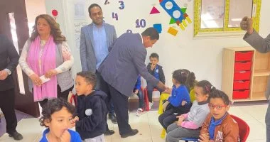 وكيل صحة الأقصر يتابع تطعيمات ورعاية الطلاب بمدارس الطود